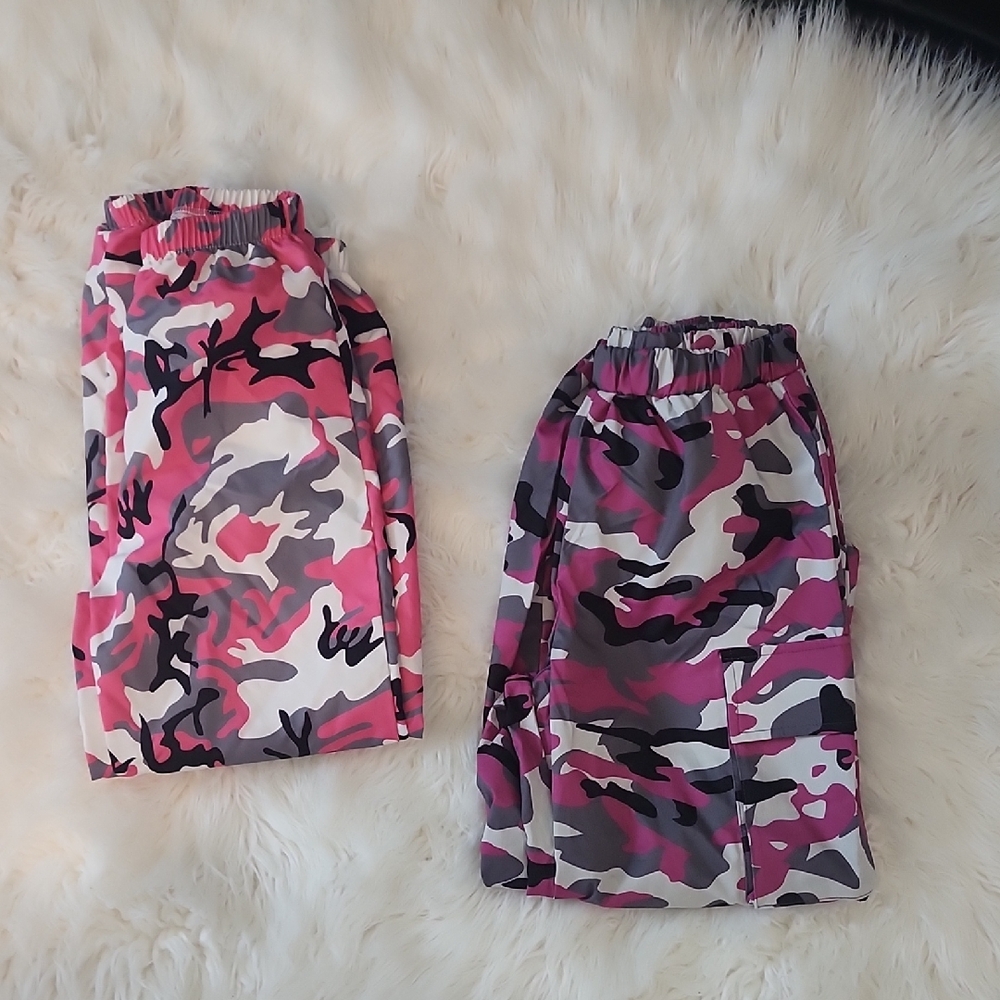 SHEIN Kids Pink and Gray Camouflage Joggers